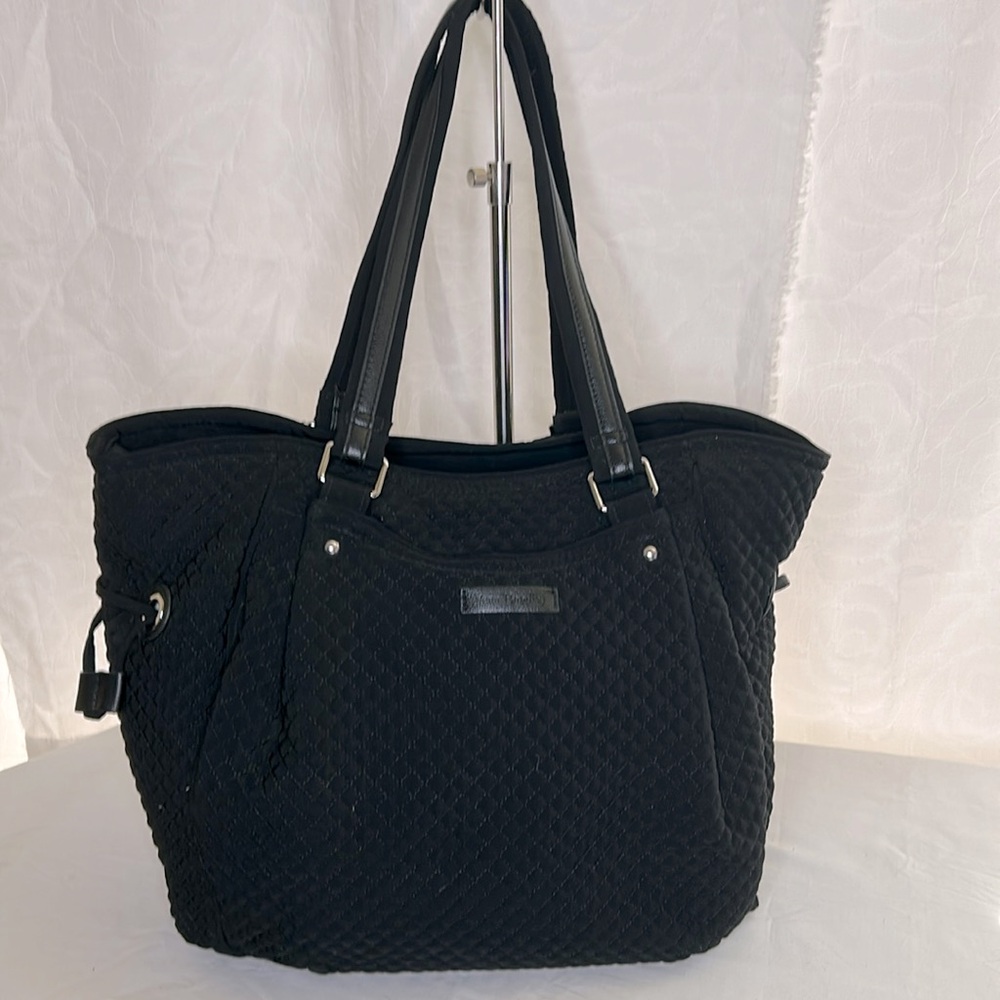 VERA BRADLEY black quilted shoulder bag.
